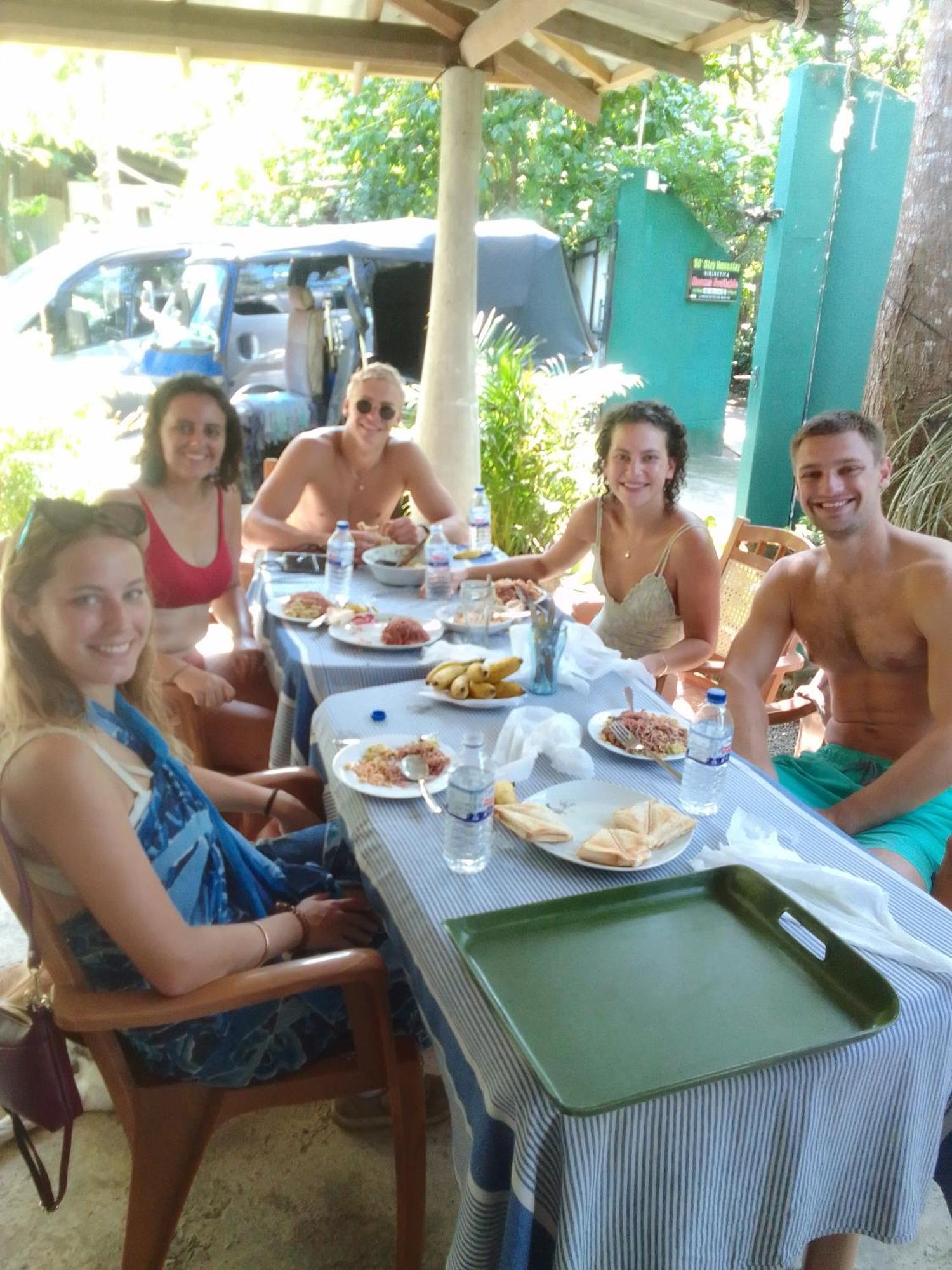50* Stay Dikwella Extérieur photo